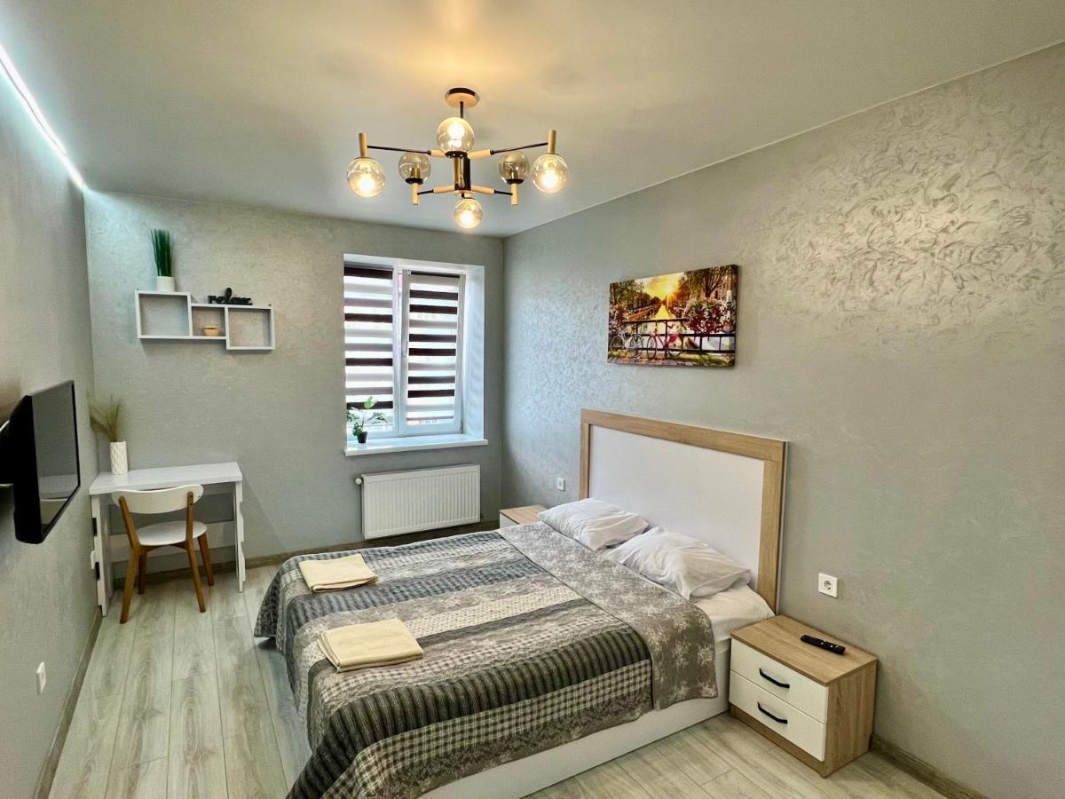 Apartment Premium In Center ايفانو - فرانكيفسك المظهر الخارجي الصورة