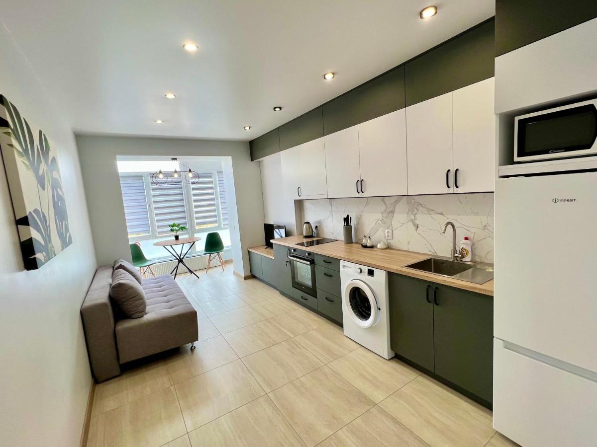 Apartment Premium In Center ايفانو - فرانكيفسك المظهر الخارجي الصورة