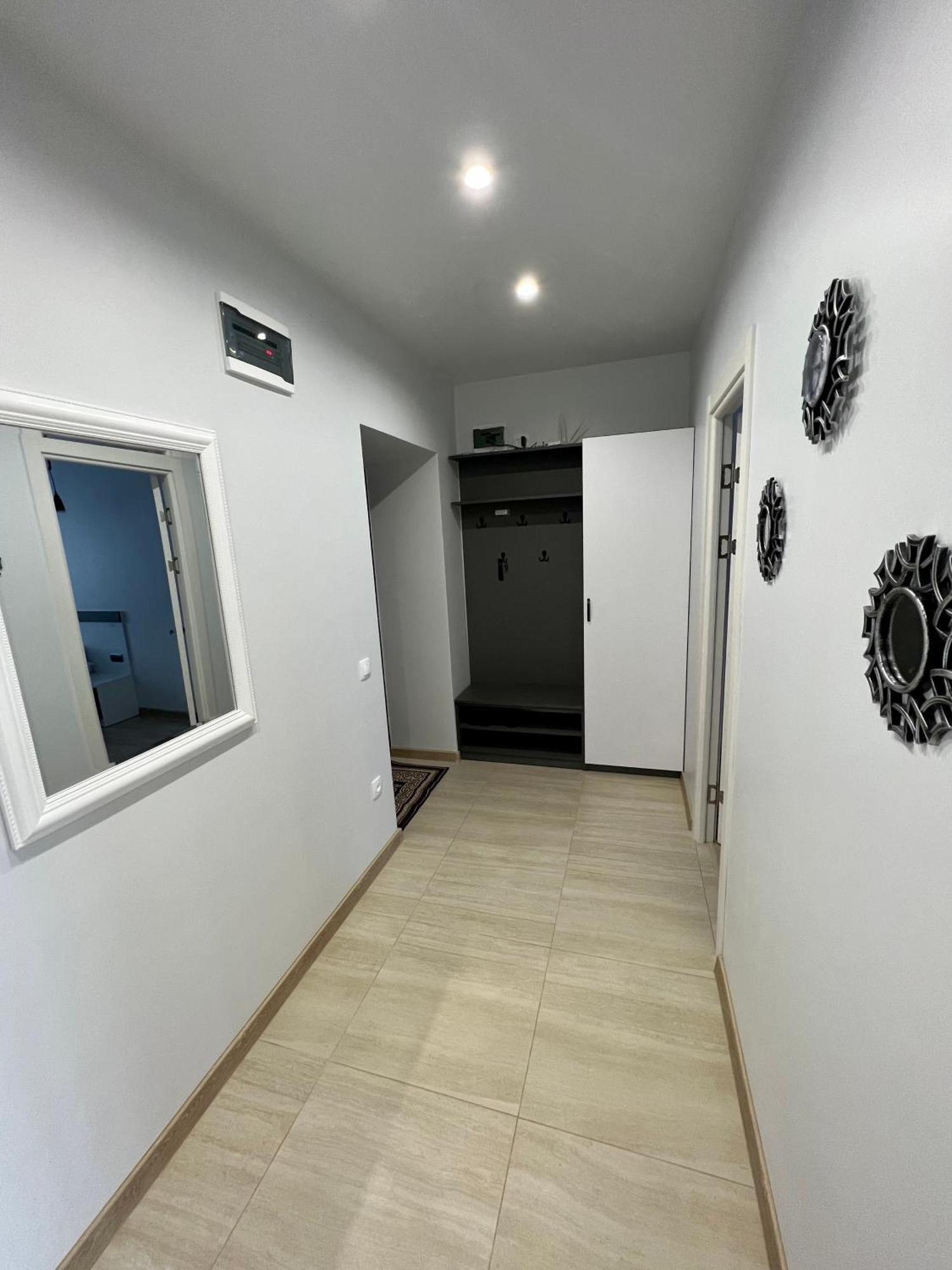 Apartment Premium In Center ايفانو - فرانكيفسك المظهر الخارجي الصورة