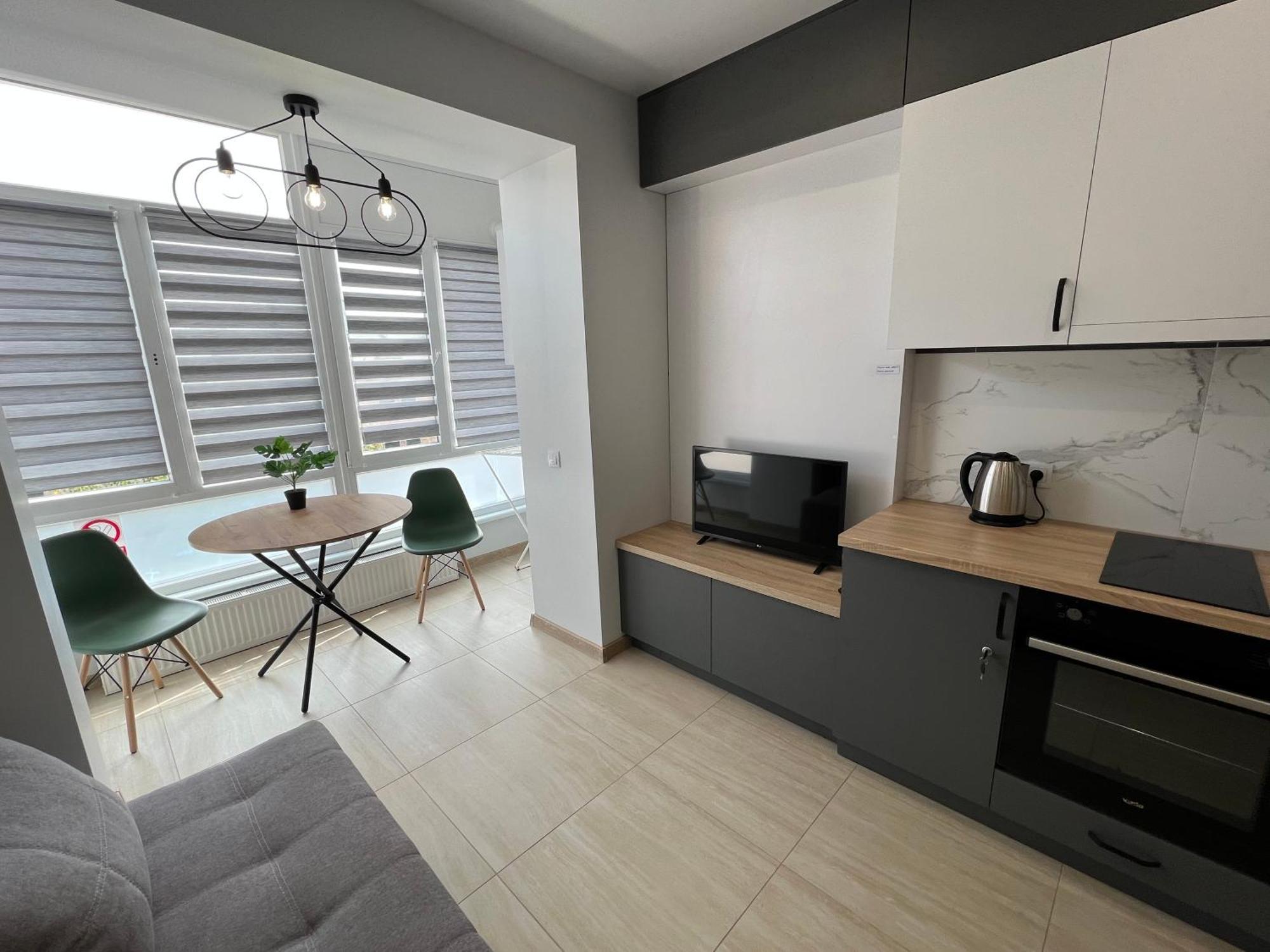 Apartment Premium In Center ايفانو - فرانكيفسك المظهر الخارجي الصورة