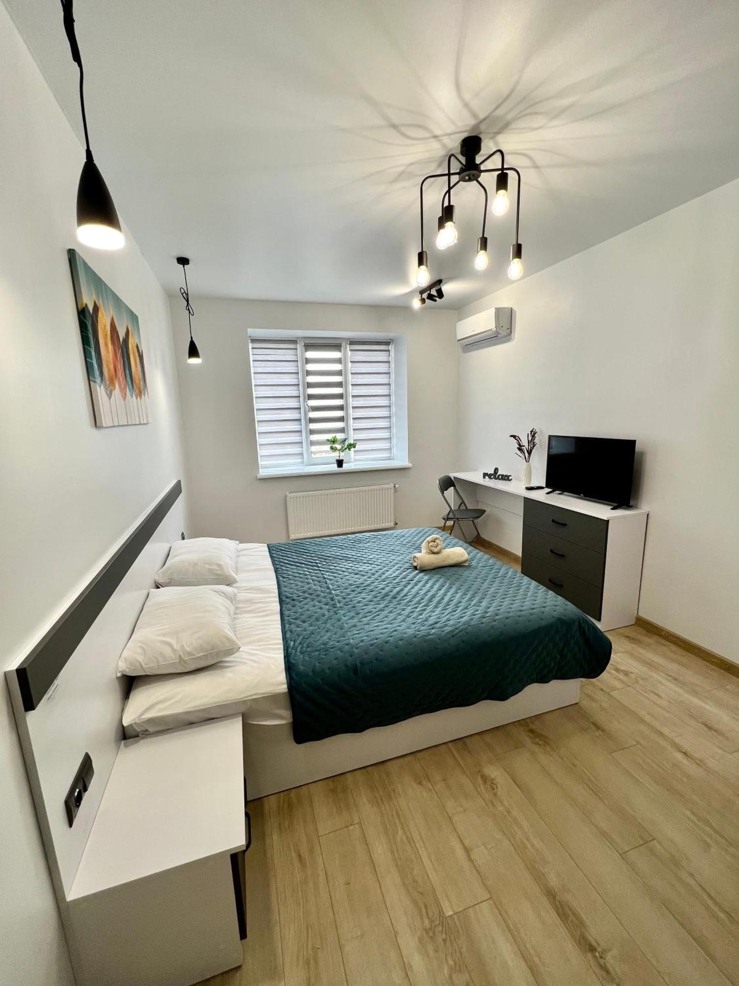 Apartment Premium In Center ايفانو - فرانكيفسك المظهر الخارجي الصورة